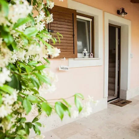 In Villa, Near Piran Apartman