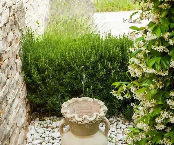 In Villa, Near Piran * ストゥルニャン